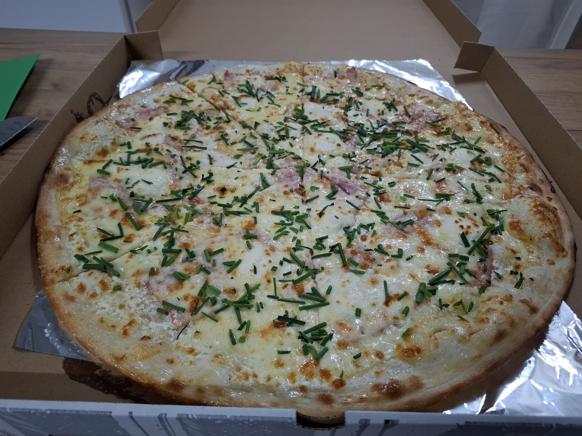 Monster Pizza — Slovenský posuch 33 cm