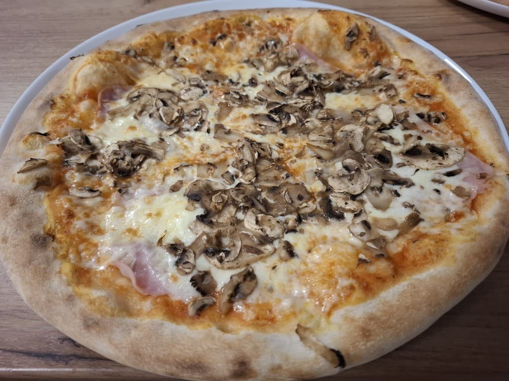 Monster Pizza — Prosciutto e funghi 33 cm