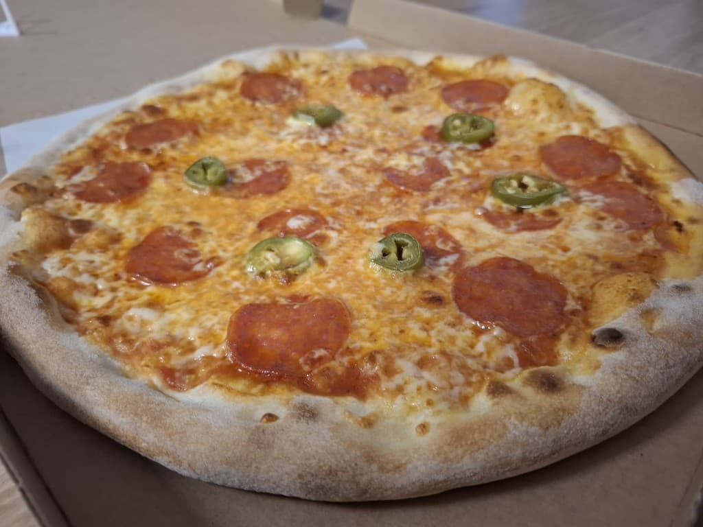 Monster Pizza — Salámová pikant 33 cm